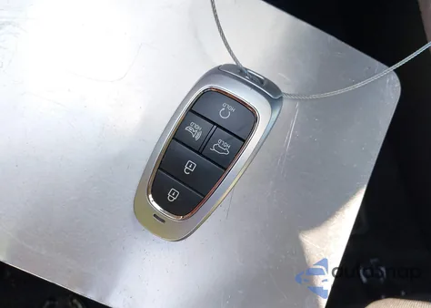 2024 Hyundai Tucson Hybrid Blue z USA, uszkodzony, nr VIN KM8JBCD15RU210906